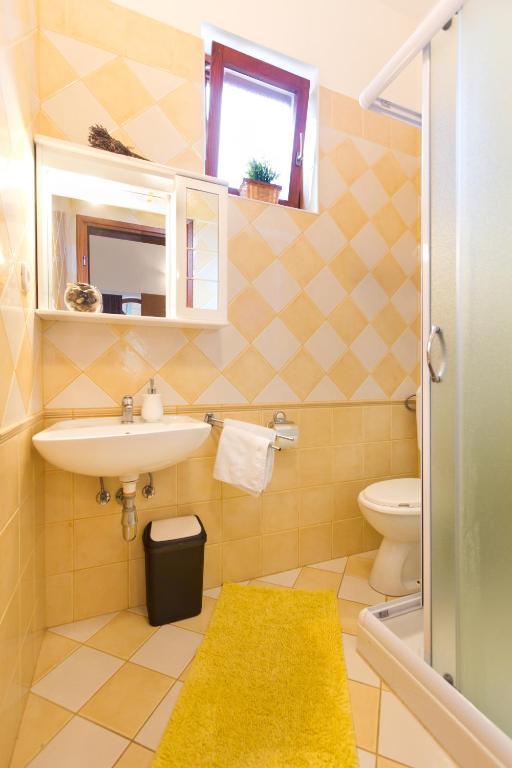 פורץ Apartments Filip & Tara מראה חיצוני תמונה