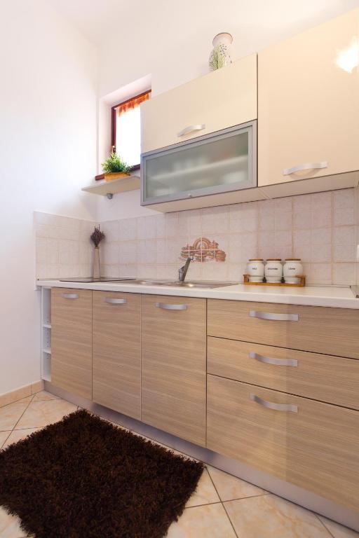 פורץ Apartments Filip & Tara מראה חיצוני תמונה